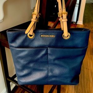 Micheal Kors Navy Tote